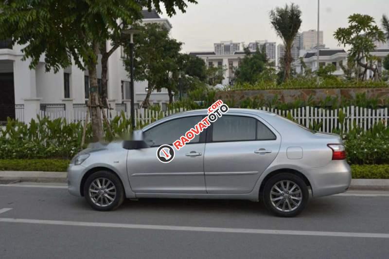 Cần bán gấp Toyota Vios E 1.5MT đời 2013, màu bạc chính chủ-4
