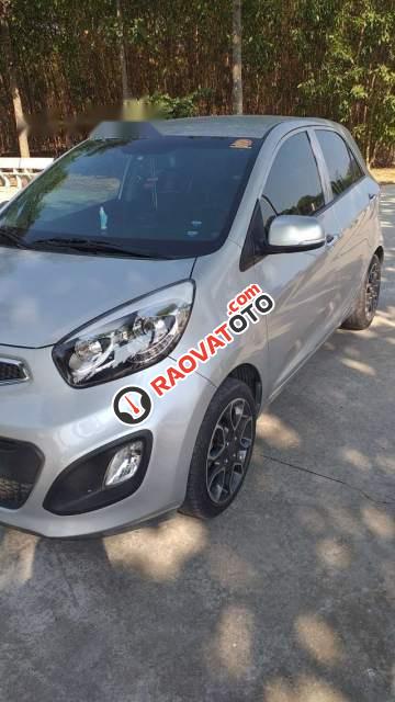 Cần bán xe Kia Picanto S sản xuất năm 2014, màu bạc xe gia đình, giá 285tr-0