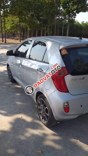 Cần bán xe Kia Picanto S sản xuất năm 2014, màu bạc xe gia đình, giá 285tr-3