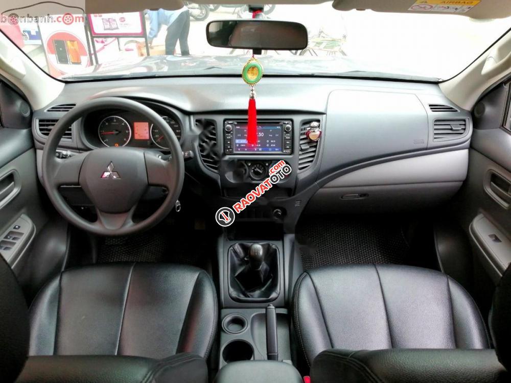 Bán Mitsubishi Triton 4x2 MT 2016, màu xám, nhập khẩu, số sàn -8