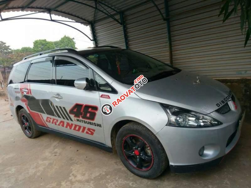 Bán xe Mitsubishi Grandis 2.4 đời 2005, màu bạc, nhập khẩu nguyên chiếc, giá tốt-1