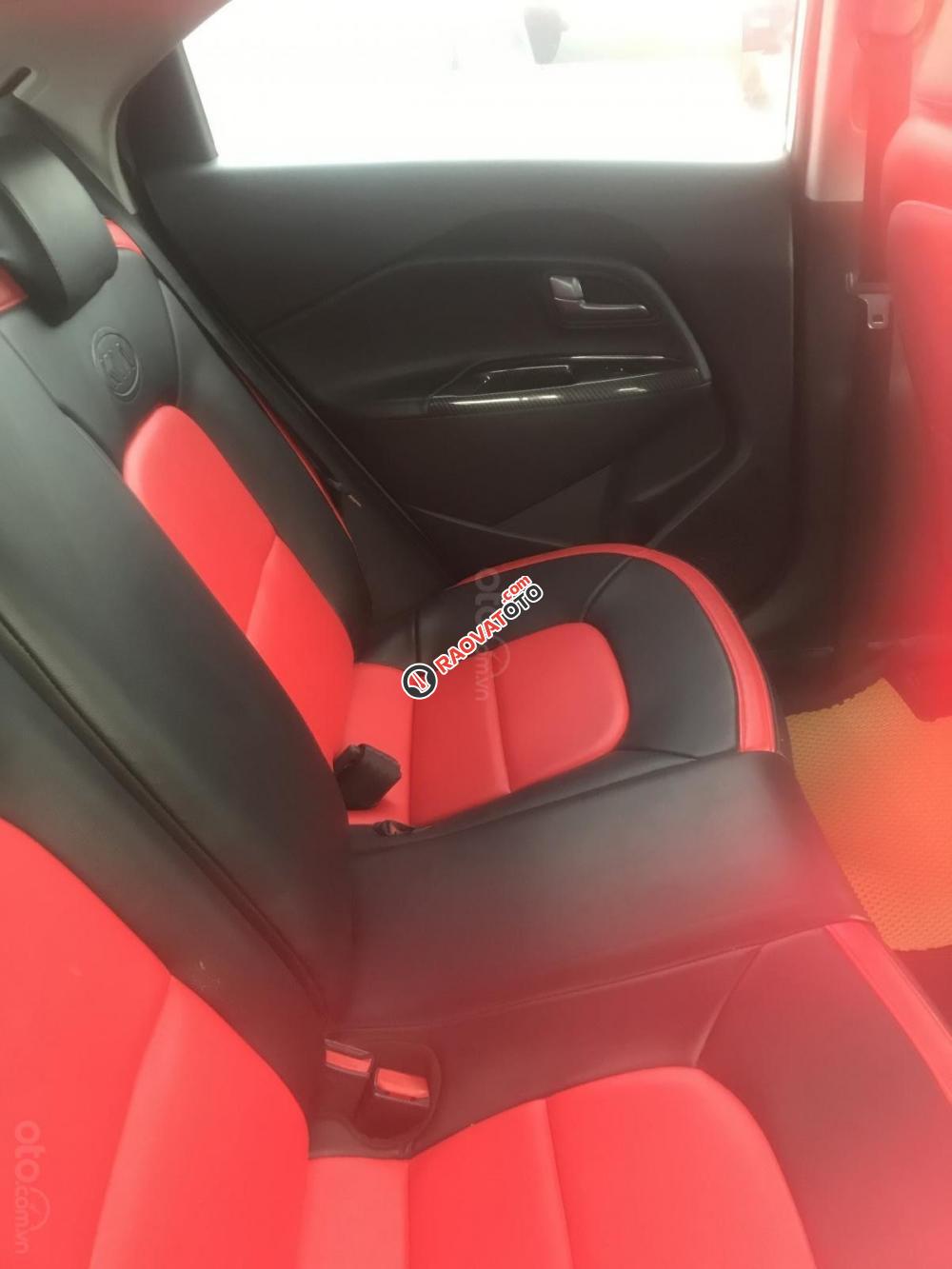 Cần bán Kia Rio AT sản xuất 2014, màu bạc, xe nhập số tự động-1