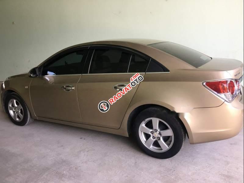 Cần bán gấp Chevrolet Cruze MT đời 2012, màu vàng, nhập khẩu-2