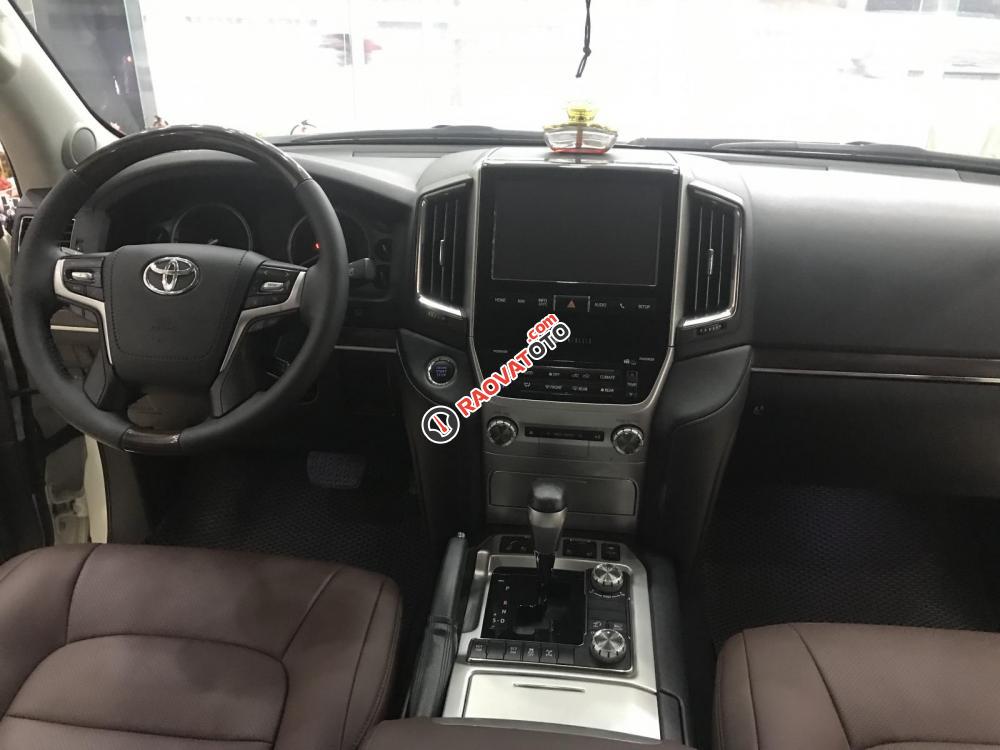 Bán Toyota Land Cruise 5.7 nhập Mỹ, sản xuất và đăng ký 2016, tên công ty, có hóa đơn VAT, xe cực mới -9