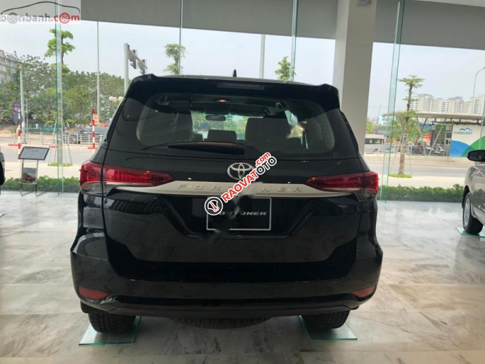 Bán Toyota Fortuner V 4x2 AT 2018, nhập khẩu Indonexia, mới 100%-1