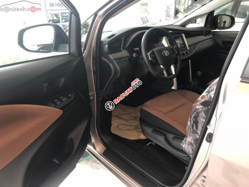 Bán Toyota Fortuner V 4x2 AT 2018, nhập khẩu Indonexia, mới 100%-3
