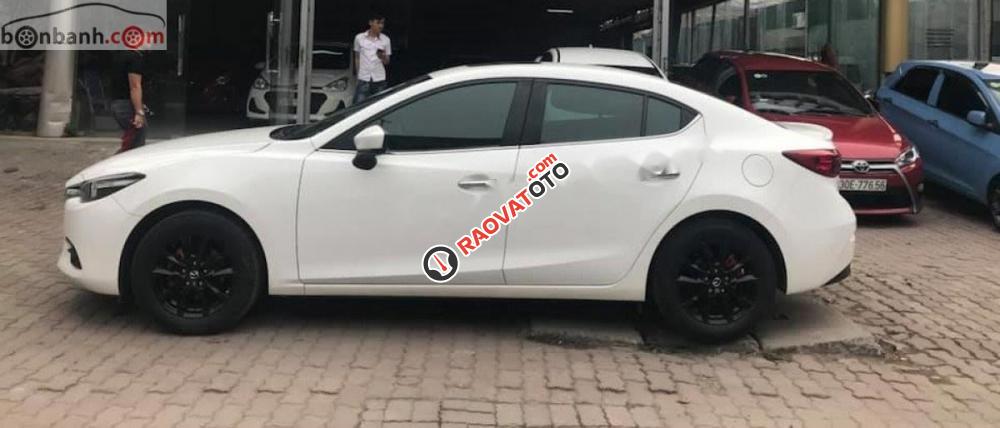 Xe Mazda 3 1.5 Facelift 2017, màu trắng, 675tr-9