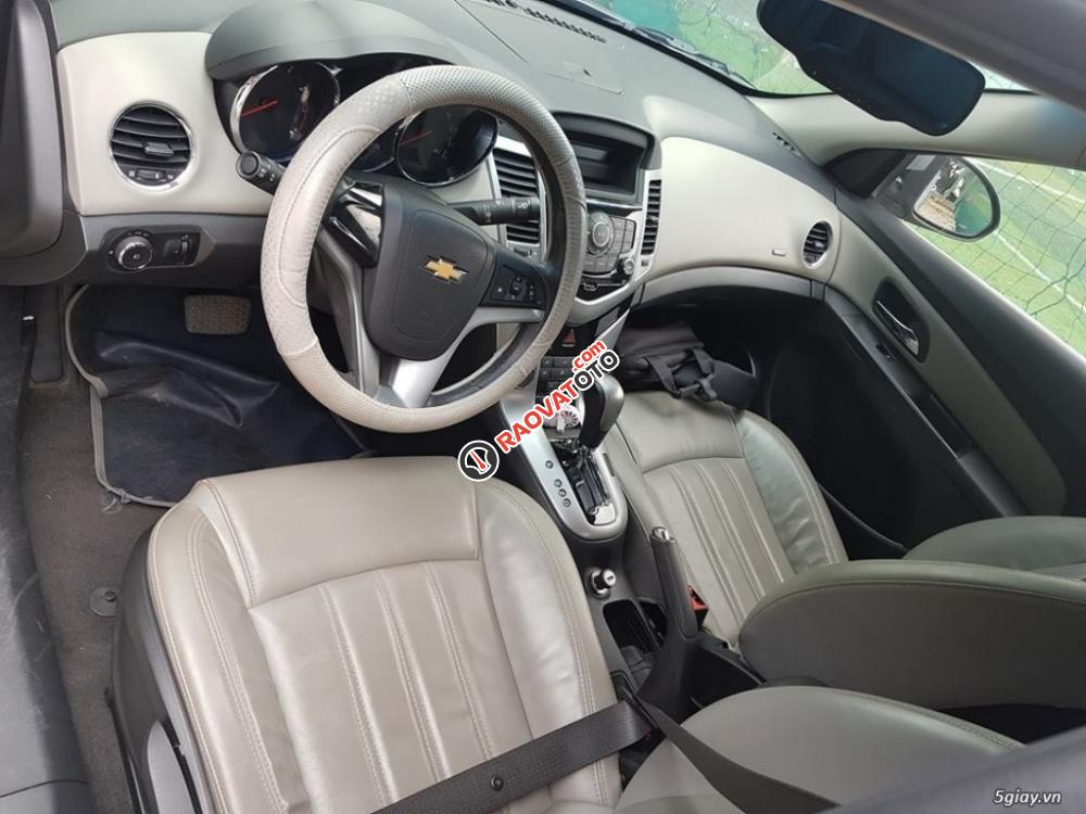 Bán Chevrolet Cruze năm 2012, màu bạc-4