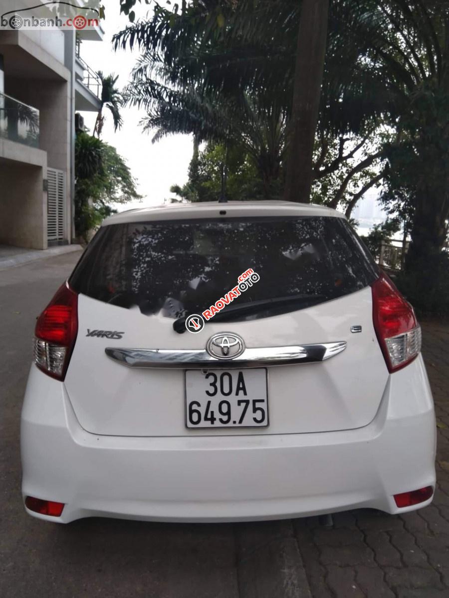 Cần bán lại xe Toyota Yaris 1.3E năm 2015, màu trắng, nhập khẩu -3