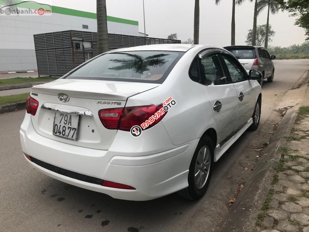 Bán ô tô Hyundai Avante 1.6MT đời 2013, màu trắng xe gia đình-2