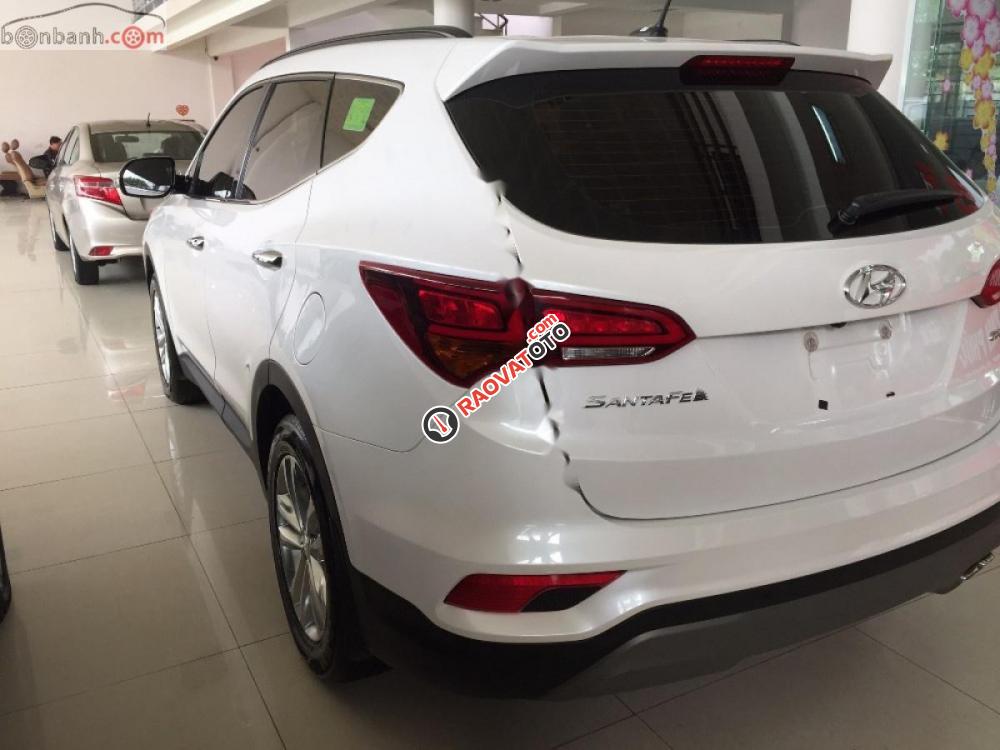 Cần bán Hyundai Santa Fe DM 2 năm 2018, màu trắng-6