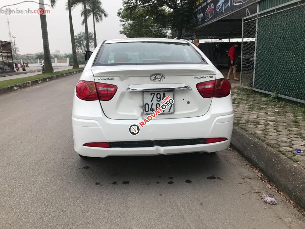 Bán ô tô Hyundai Avante 1.6MT đời 2013, màu trắng xe gia đình-1
