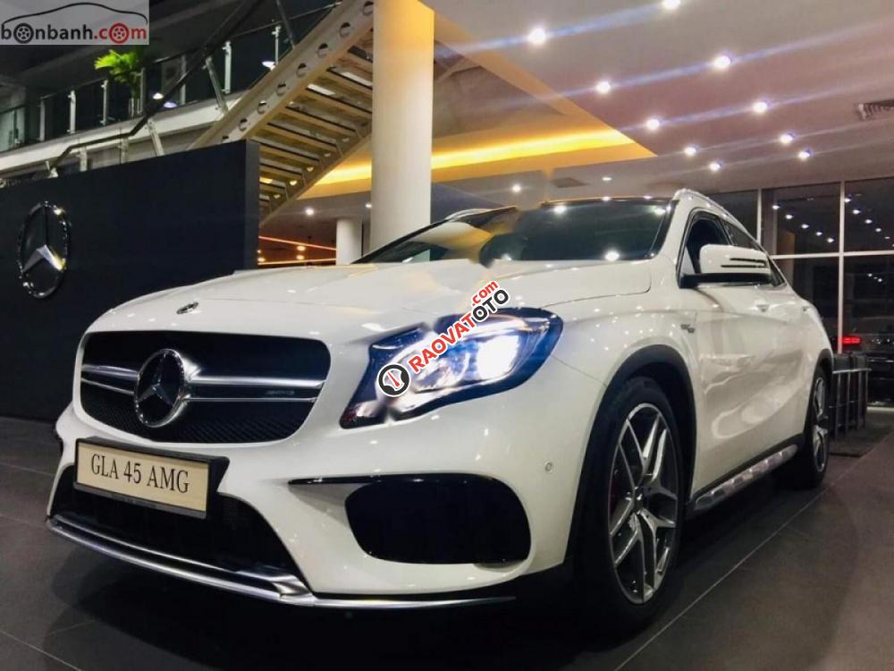 Bán ô tô Mercedes 45AMG sản xuất năm 2019, màu trắng, xe nhập-2