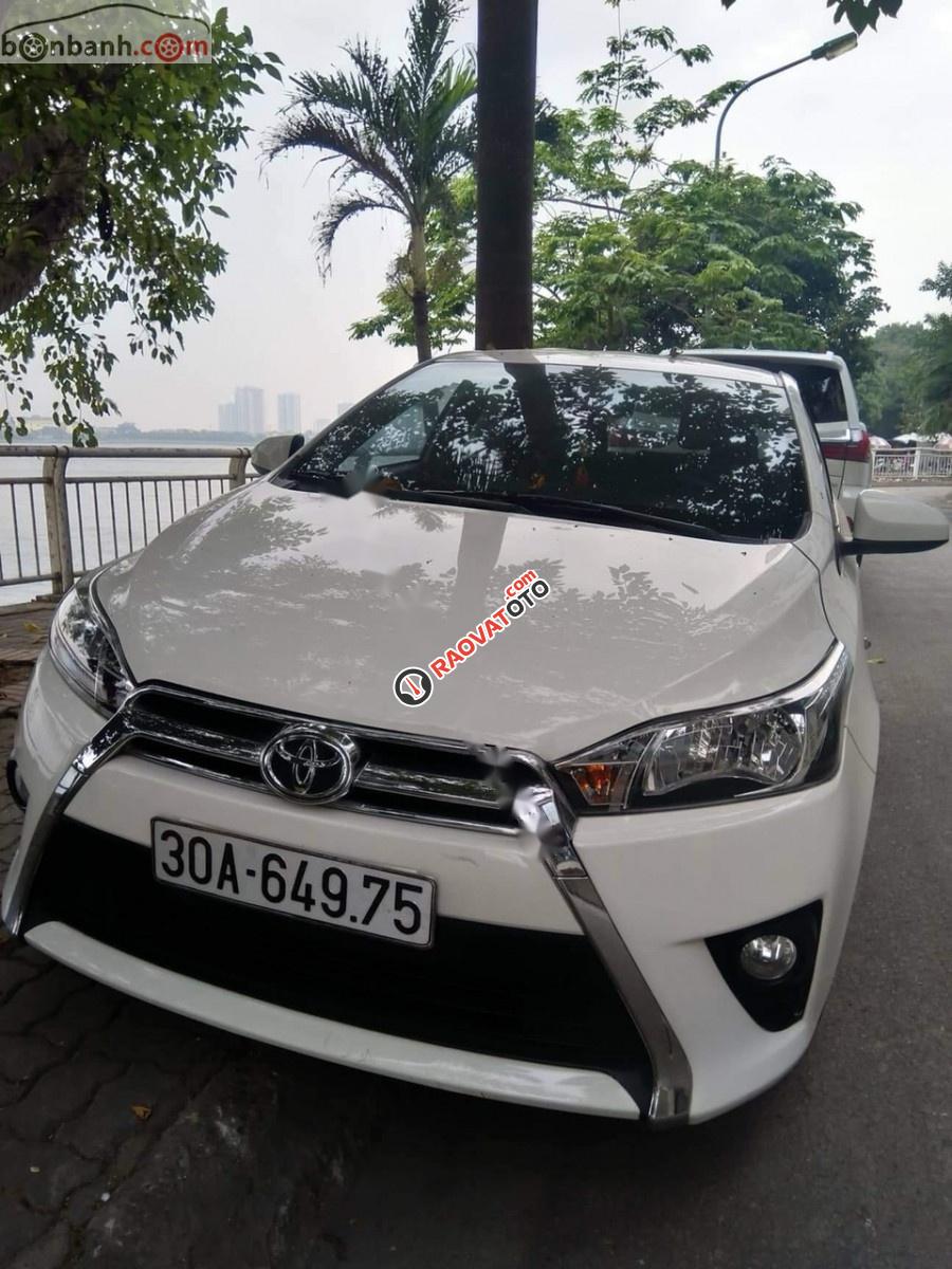 Cần bán lại xe Toyota Yaris 1.3E năm 2015, màu trắng, nhập khẩu -1