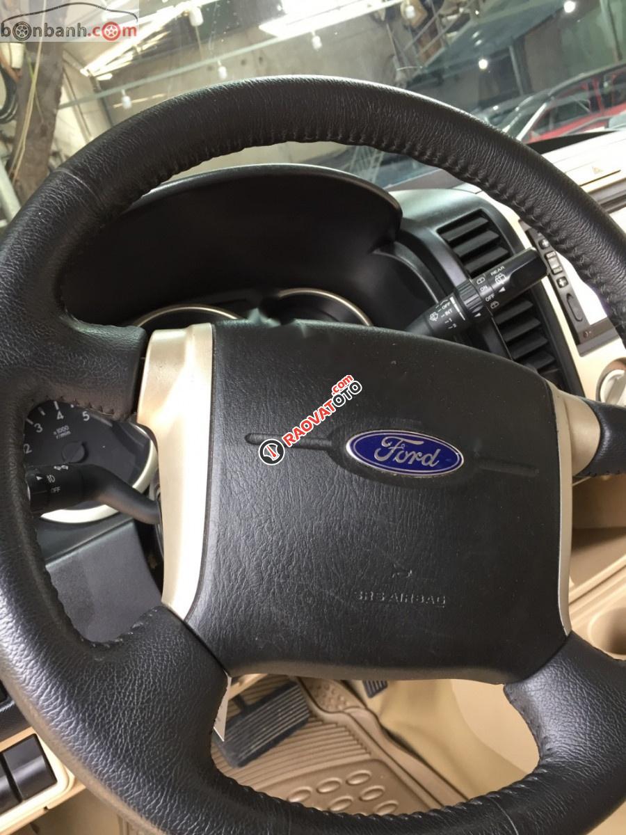 Cần bán lại xe Ford Everest AT 2011, màu hồng, số tự động -5