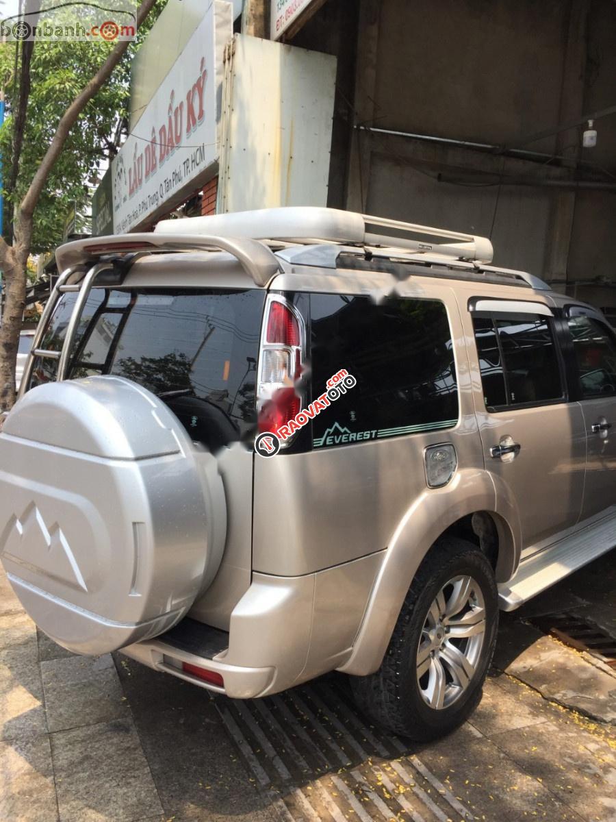 Cần bán lại xe Ford Everest AT 2011, màu hồng, số tự động -7