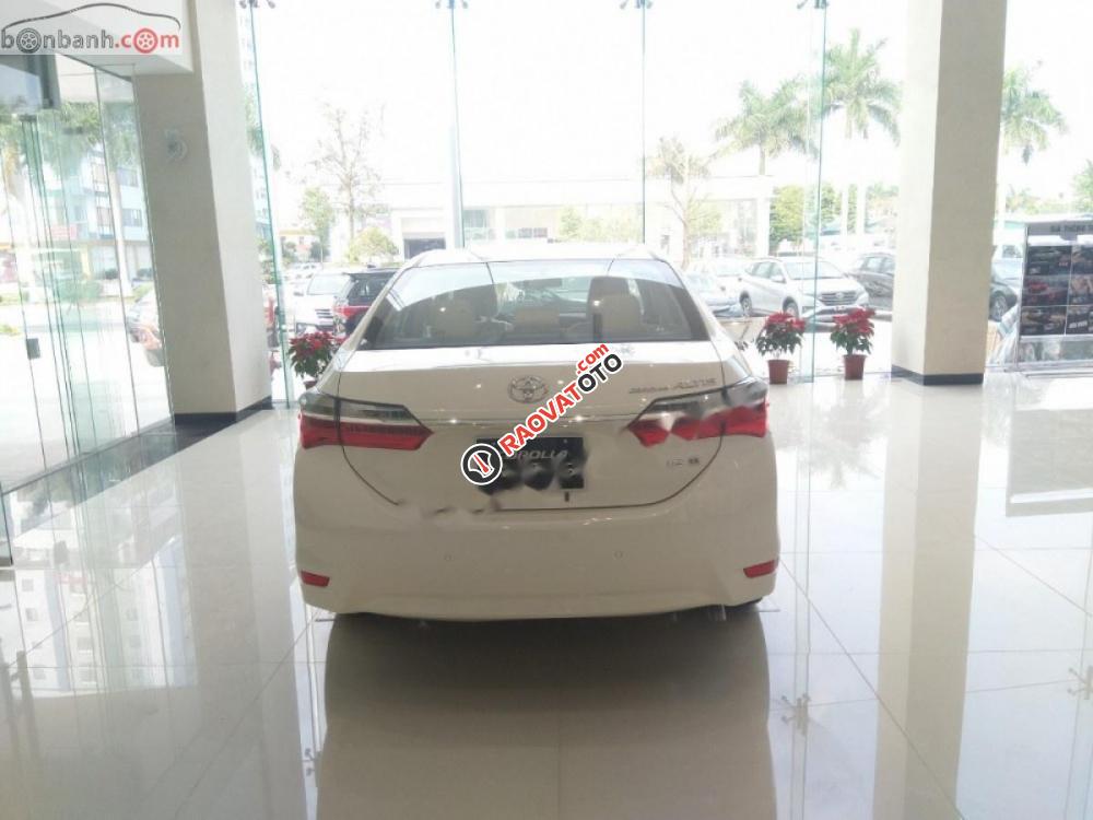 Cần bán xe Toyota Corolla altis 1.8 CVT sản xuất 2019, màu trắng-6