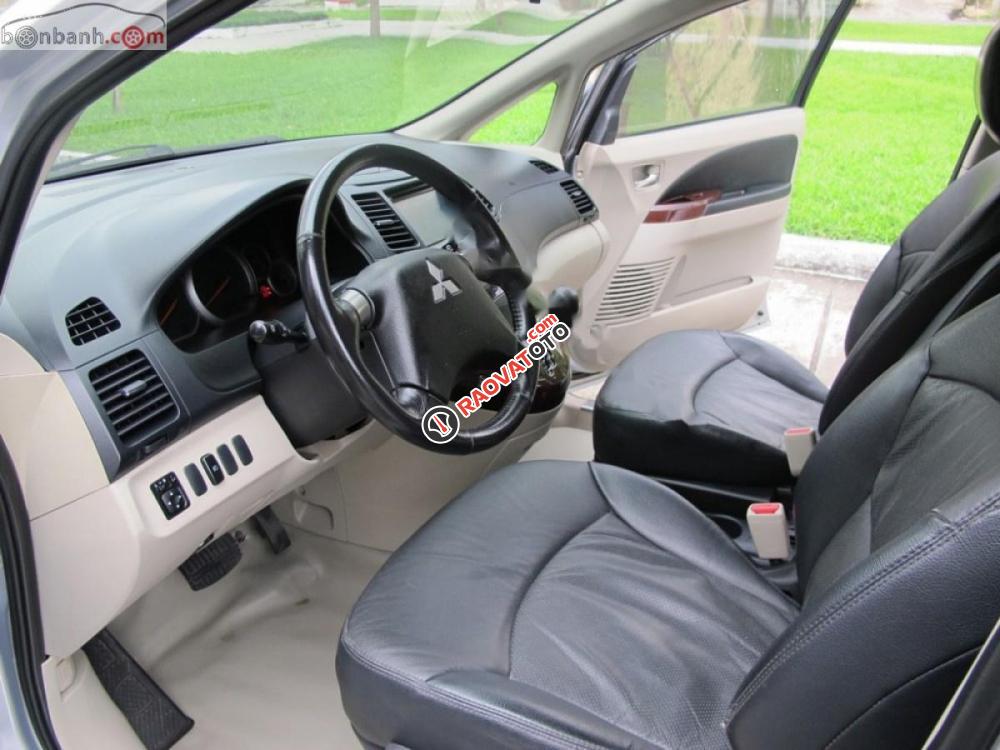 Cần bán lại xe Mitsubishi Grandis 2.4Mivec 2008, màu bạc, giá tốt-4