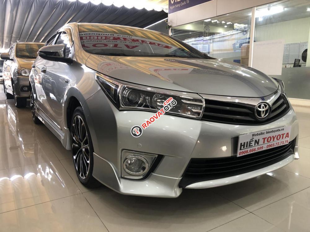 Cần bán Toyota Corolla Altis 2.0V đời 2015, màu bạc-5