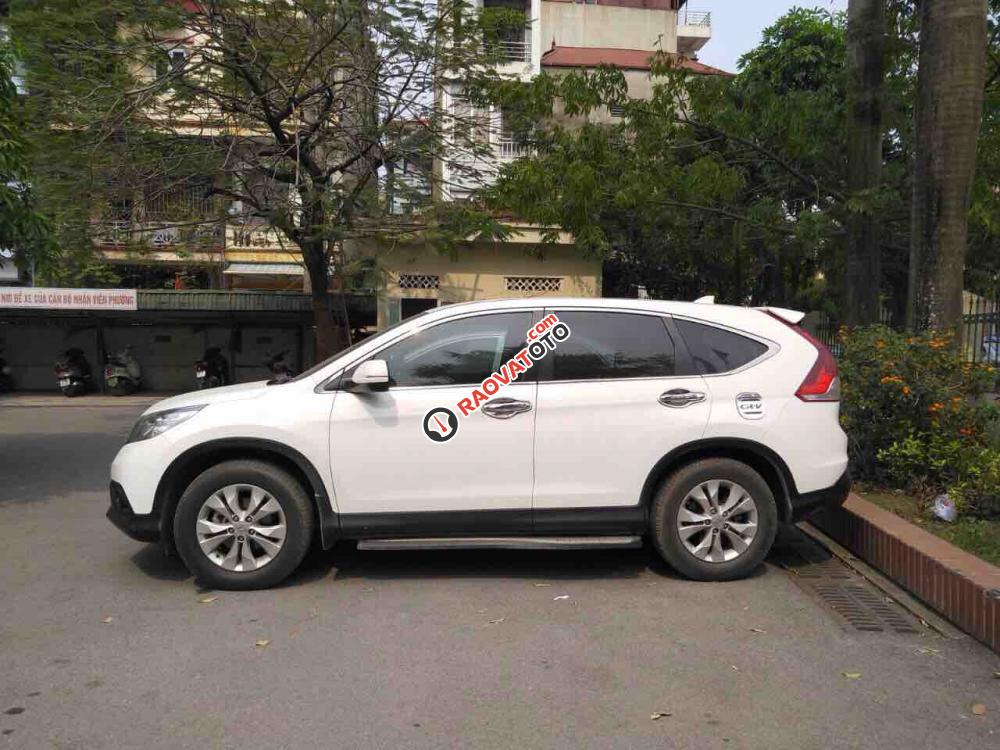 Cần bán xe Honda CR V sản xuất 2014, màu trắng, 740 triệu-1