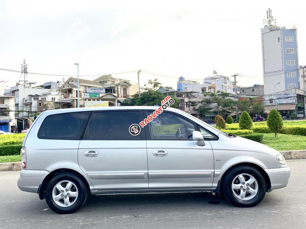 Hyundai Trajet tự động 2007 nhập mới 2012, 8 chỗ màu bạc, máy xăng 100km 10 lít, xe nhà xài-7