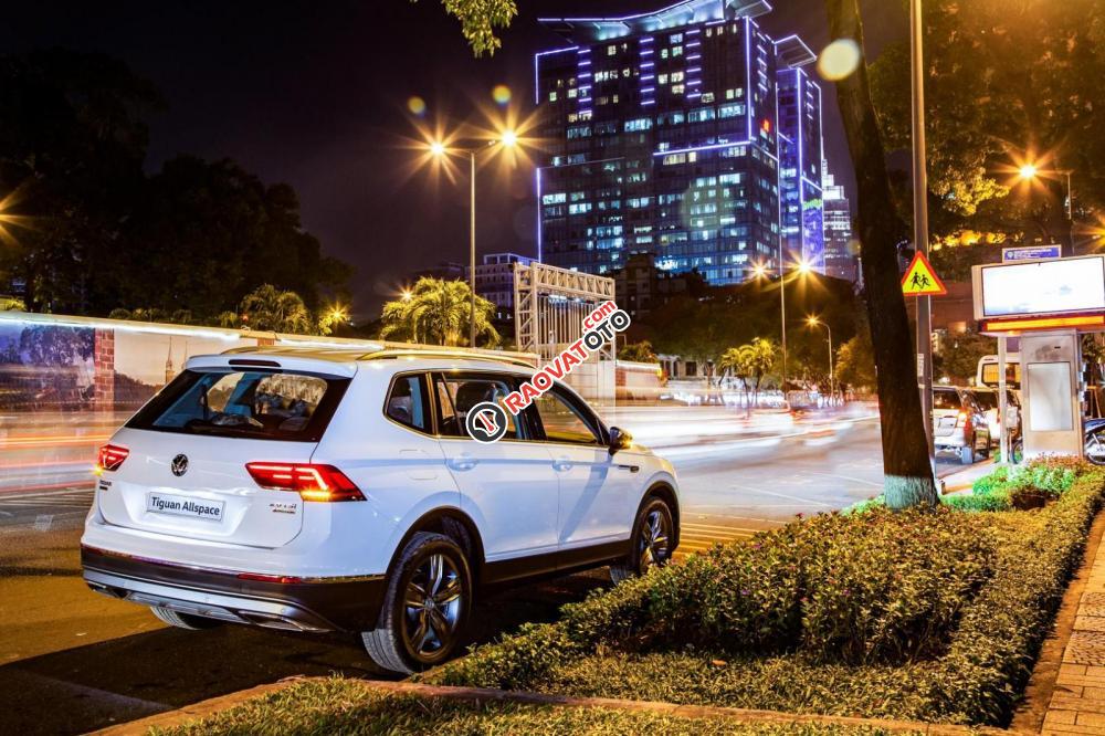 Bán xe Volkswagen Tiguan Allspace 2018 SUV 7 chỗ nhập chính hãng, hỗ trợ trả góp, giá tốt, xe giao ngay - LH: 0933 365 188-5