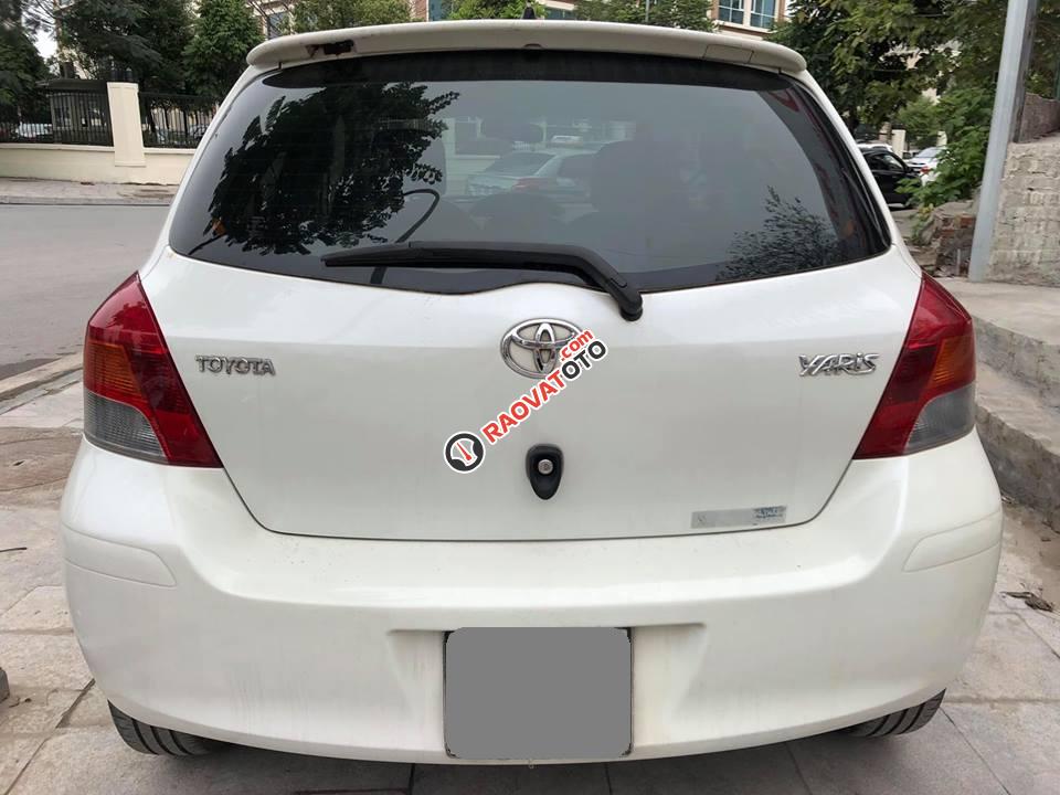 Bán Toyota Yaris 2010 nhập Nhật, màu trắng, tự động rất đẹp-5