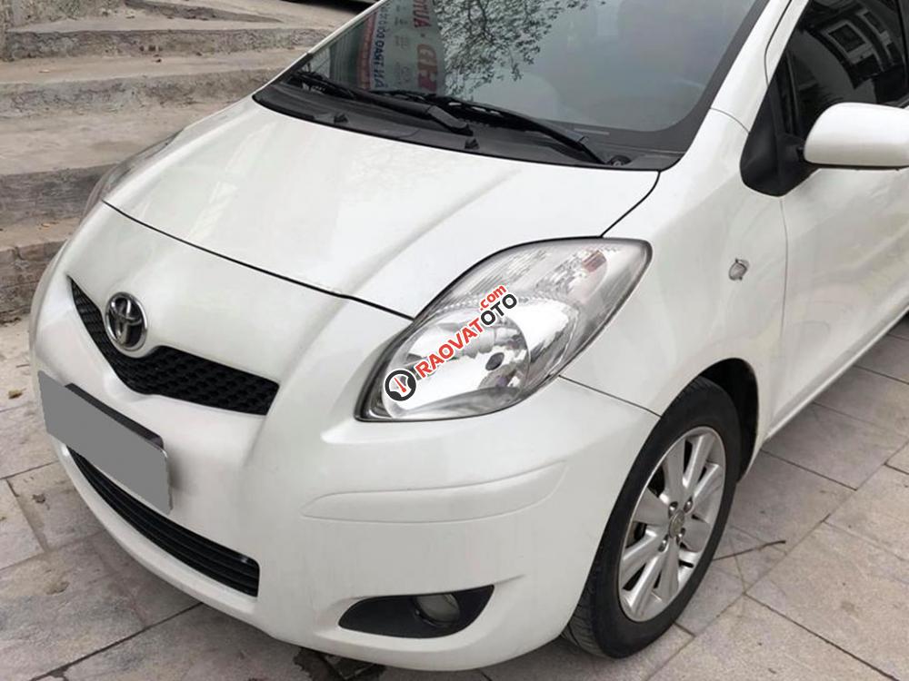 Bán Toyota Yaris 2010 nhập Nhật, màu trắng, tự động rất đẹp-6