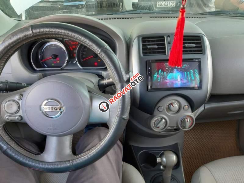 Cần bán Nissan Sunny XV đời 2015, màu trắng xe gia đình-2