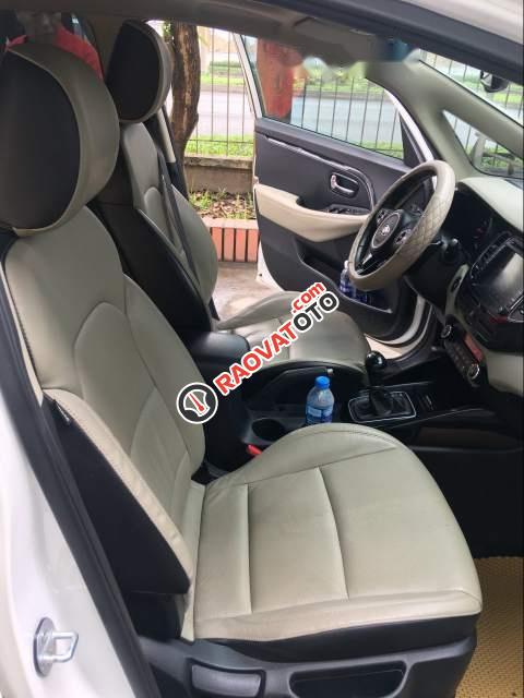 Cần bán gấp Kia Rondo GATH đời 2016, màu trắng đã đi 75000km-4