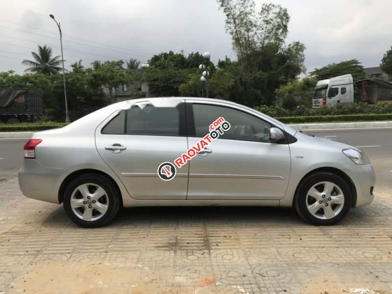 Cần bán Toyota Vios AT năm sản xuất 2009, màu bạc  -2