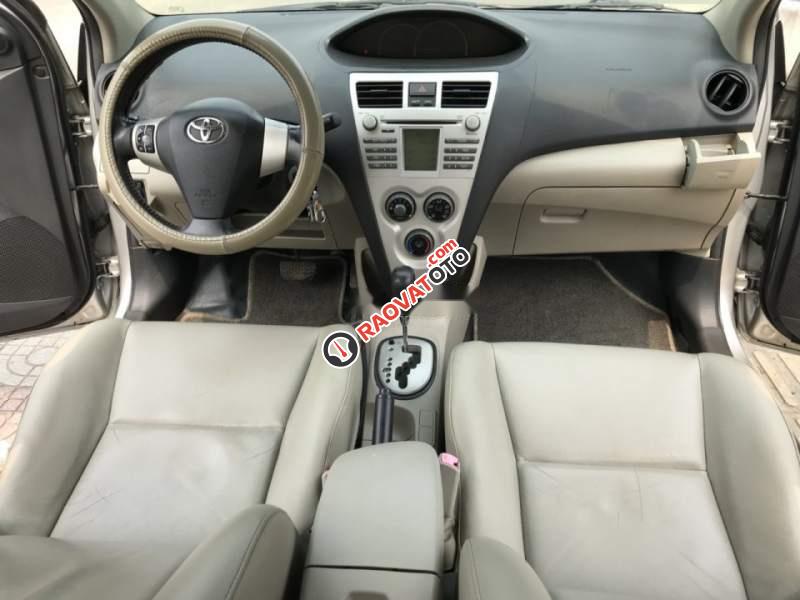 Cần bán Toyota Vios AT năm sản xuất 2009, màu bạc  -3