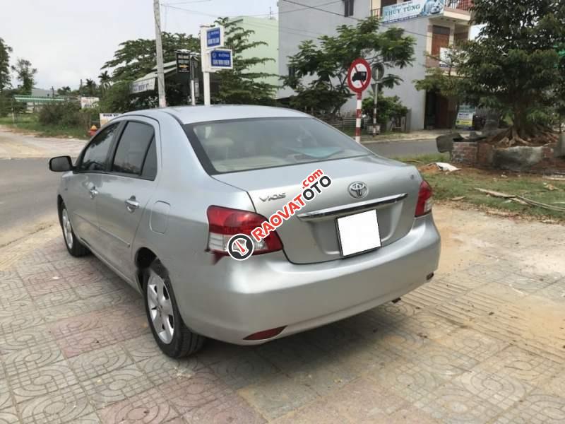 Cần bán Toyota Vios AT năm sản xuất 2009, màu bạc  -1