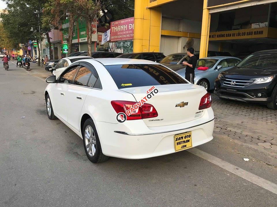 Cần bán Chervolet Cruze 1.6 LT sx 2016, động cơ Ecotec, màu trắng-2