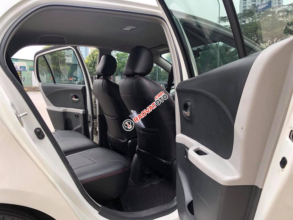 Bán Toyota Yaris 2010 nhập Nhật, màu trắng, tự động rất đẹp-2