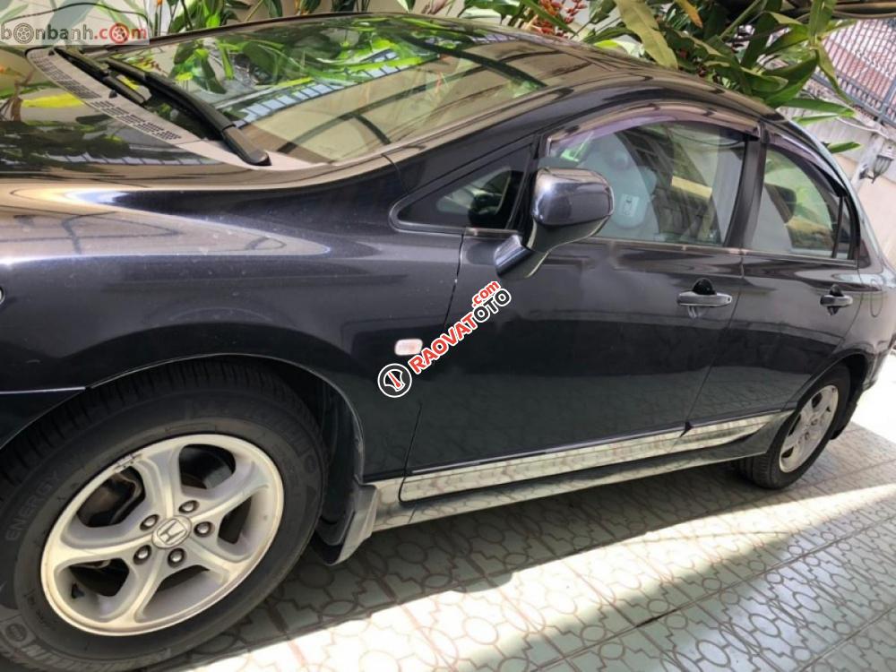 Cần bán gấp Honda Civic 1.8 AT sản xuất 2006, màu đen chính chủ, giá tốt-0