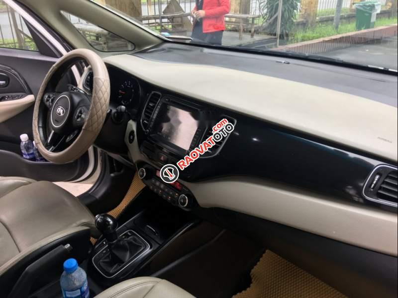 Cần bán gấp Kia Rondo GATH đời 2016, màu trắng đã đi 75000km-5