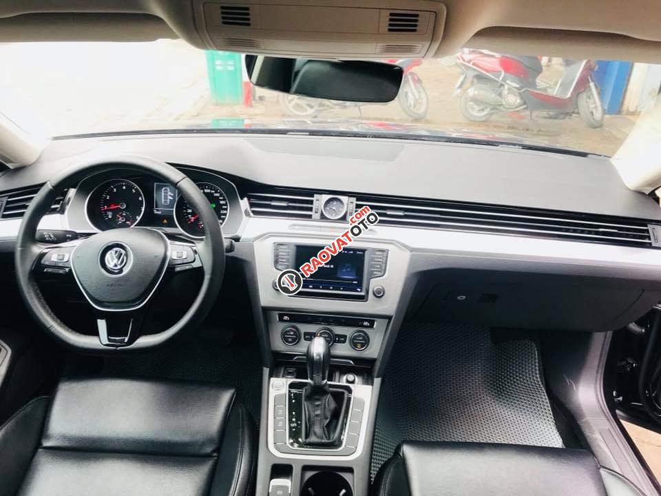 Bán xe Volkswagen Passat đời 2018, nhập khẩu nguyên chiếc, xe còn bảo hành chính hãng-3