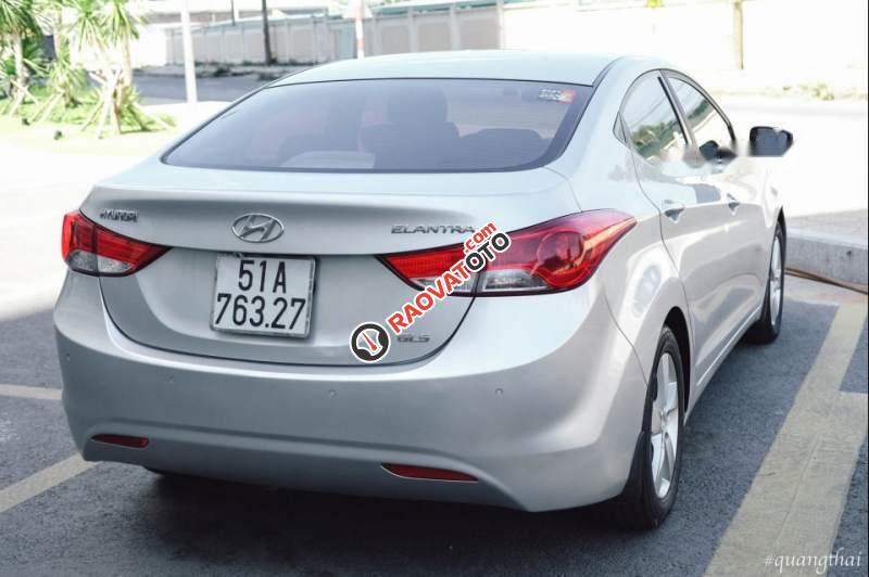 Bán gấp Hyundai Elantra 1.8AT sản xuất 2013, màu bạc-2