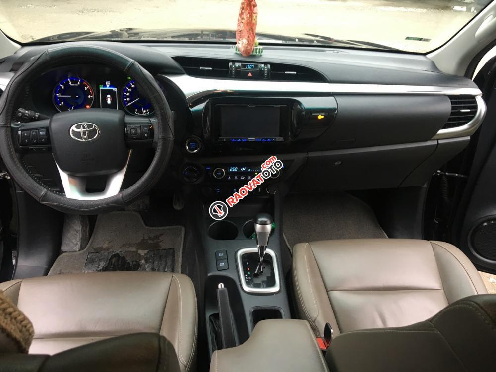 Bán Toyota Hilux 3.0G 4x4 AT 2017 chạy 3 vạn đẹp như mới-5