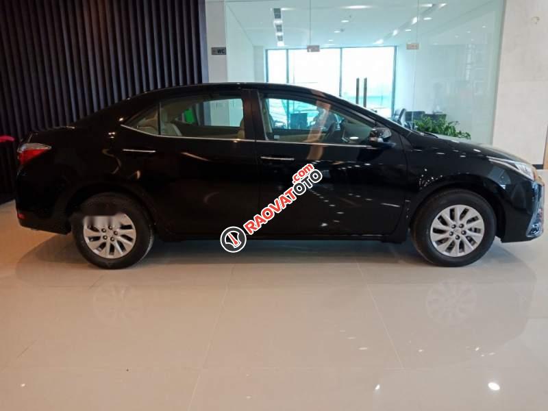 Cần bán Toyota Corolla altis sản xuất 2019, màu đen-3