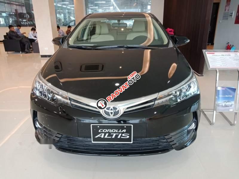 Cần bán Toyota Corolla altis sản xuất 2019, màu đen-2
