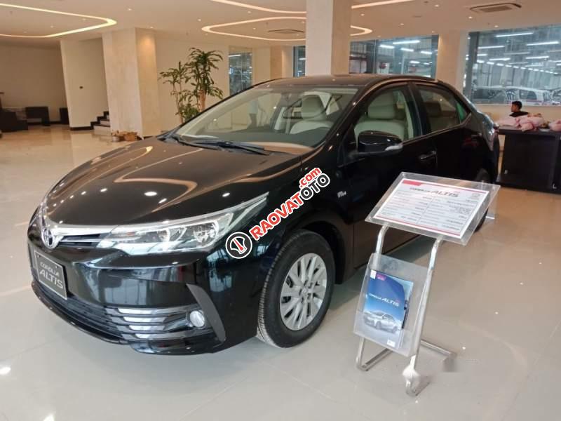 Cần bán Toyota Corolla altis sản xuất 2019, màu đen-1