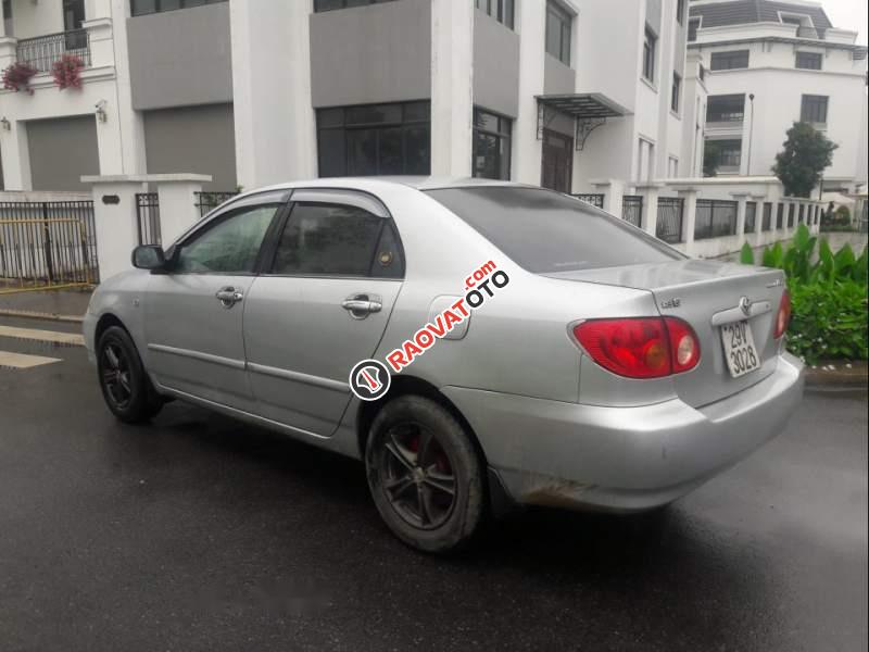 Bán Toyota Corolla Altis 1.8MT đời 2004, màu bạc chính chủ, xe còn rất mới và đẹp-2