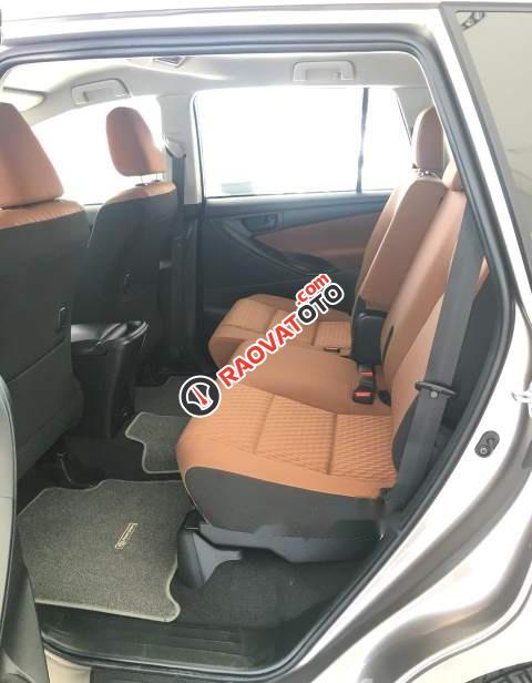 Bán xe Toyota Innova 2.0E MT đời 2019, màu trắng, giá 741tr-3