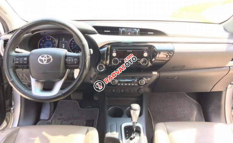 Cần bán xe Toyota Hilux 3.0G đời 2015, màu bạc, nhập khẩu số tự động, giá chỉ 760 triệu-2