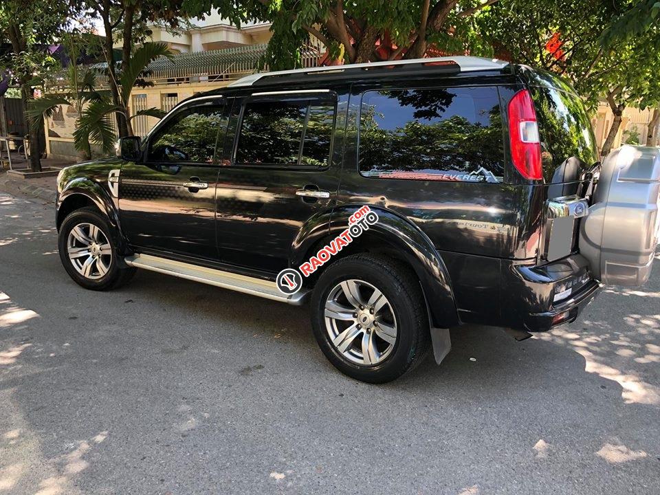 Bán Ford Everest 2011 AT dầu màu đen rất mới-0