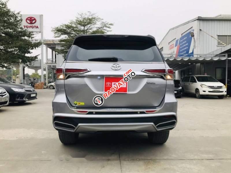 Bán Toyota Fortuner V 4x2AT sản xuất năm 2016, màu bạc, nhập khẩu chính chủ-5