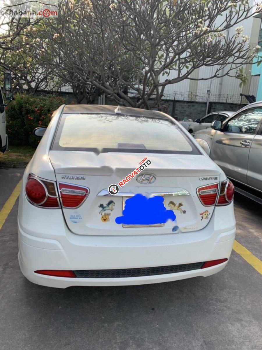 Bán Hyundai Avante 1.6 MT 2011, màu trắng, xe đẹp, máy êm-6