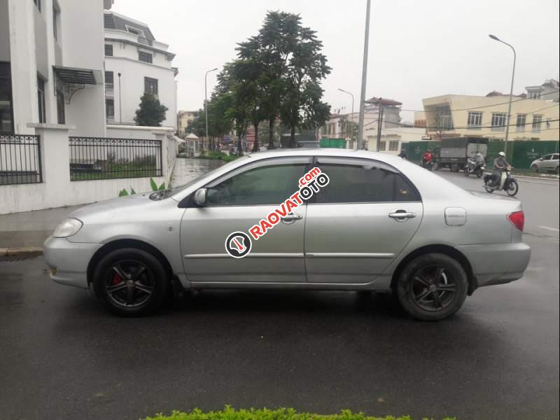 Bán Toyota Corolla Altis 1.8MT đời 2004, màu bạc chính chủ, xe còn rất mới và đẹp-3